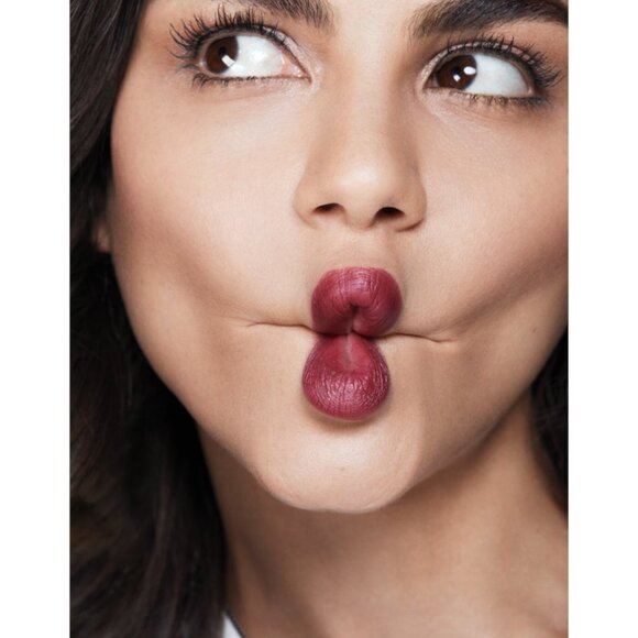 Berry Famous - Mary Kay Gel Semi-Matte Lipstick - Picture 3 of 8